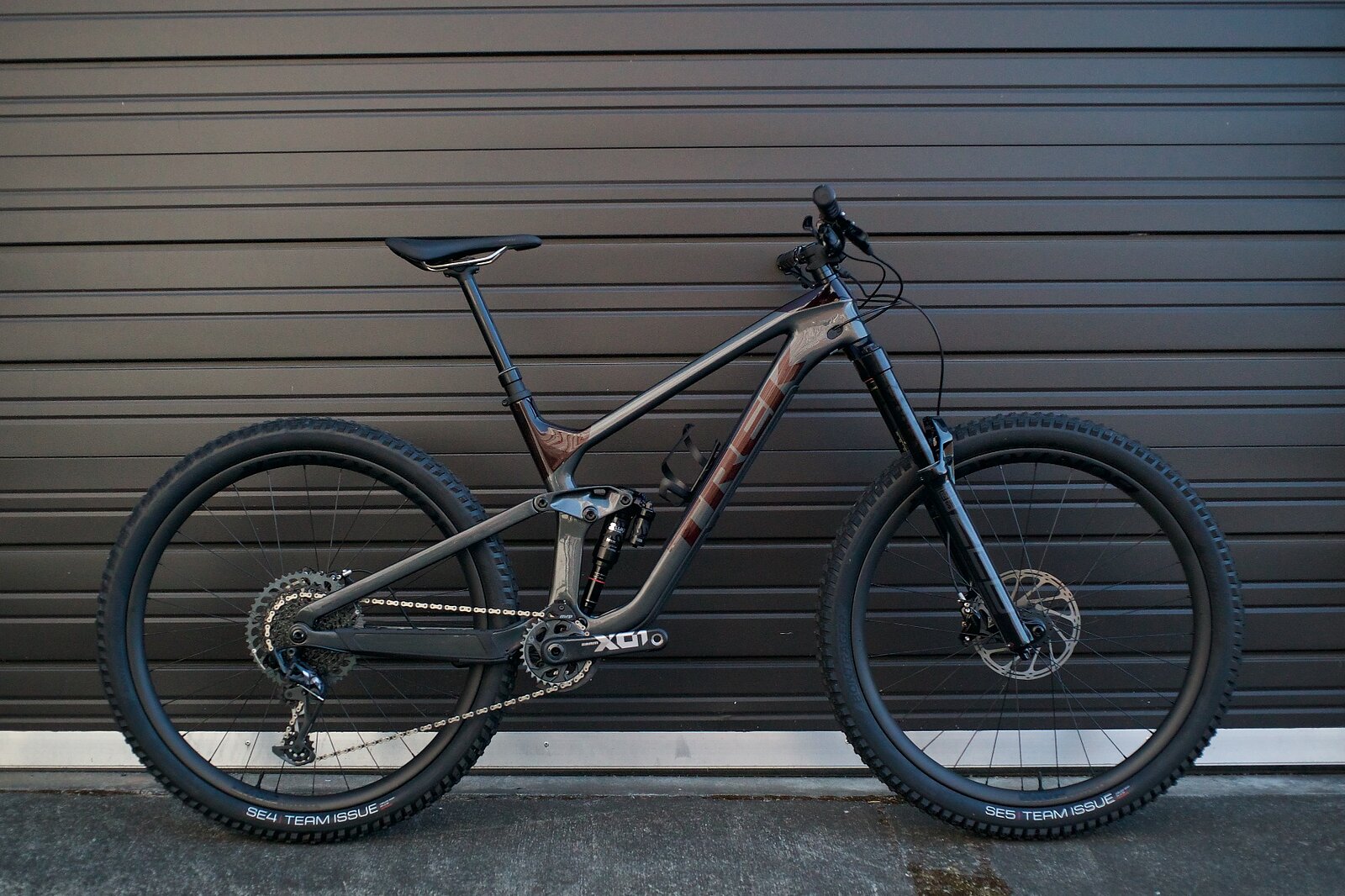 trek slash frame carbon